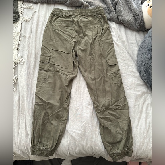 army green cargo pants - Picture 2 of 3